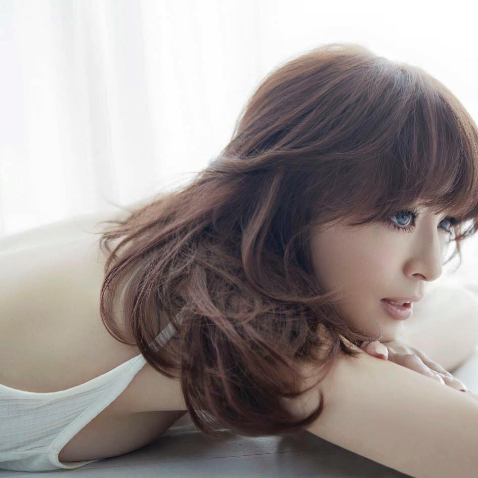Ayumi Hamasaki6 M2Wo3QQDzpIEbDa4